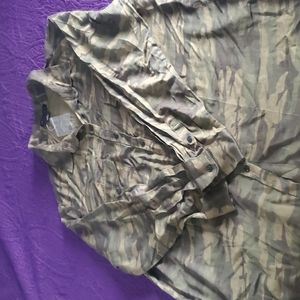 Sanctuary camo blouse